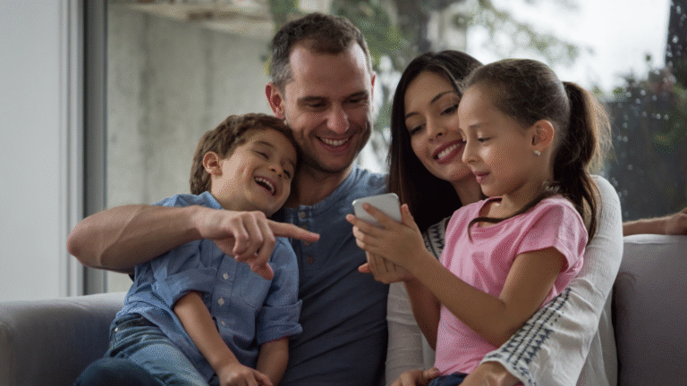 Aproveite as Férias Escolares em Família com os Melhores Aplicativos e Plataformas
